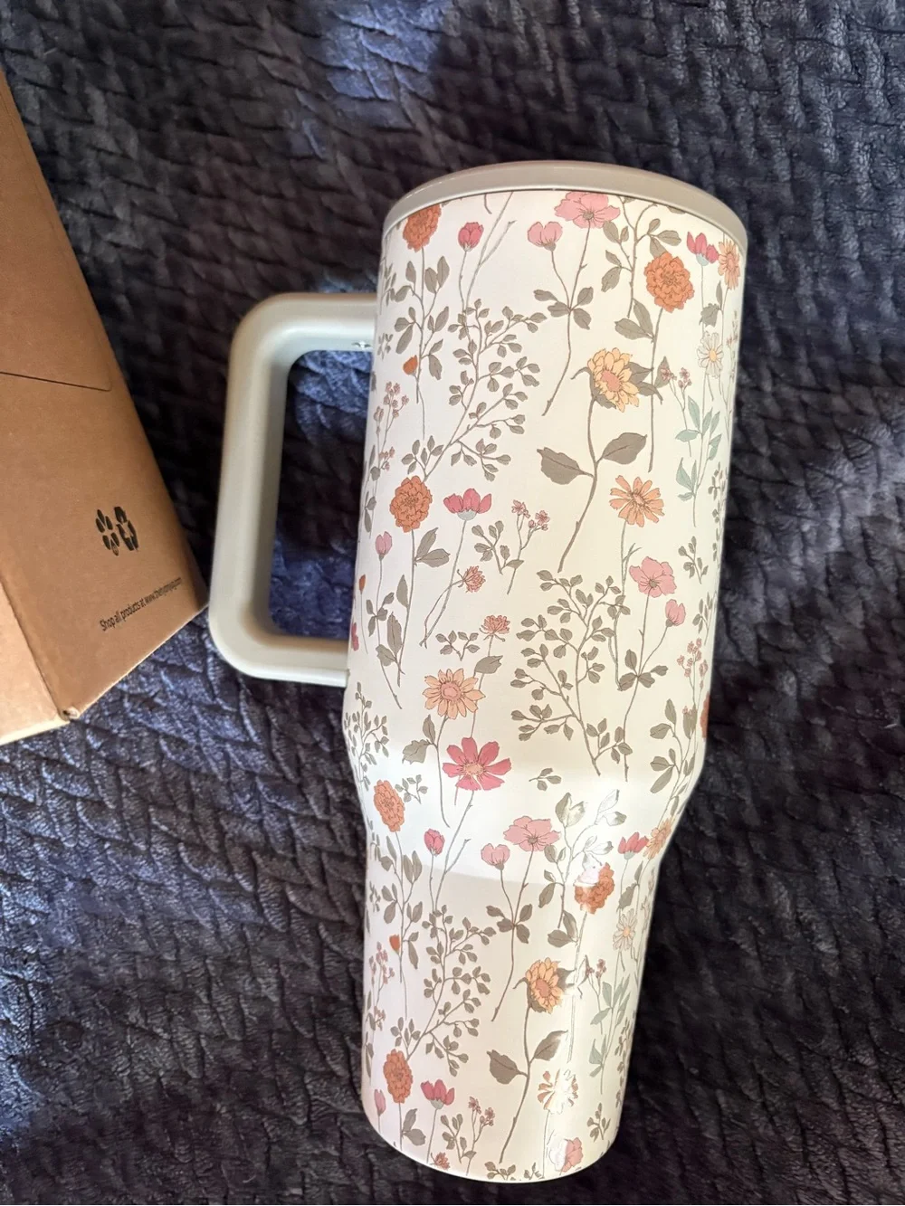 HydroJug White Floral 40oz Travel Tumbler with Beige Handle - Picture 3 of 6